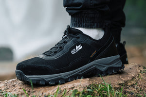 How to Keep Your Feet Comfortable on Long Walks and Weekend Hikes